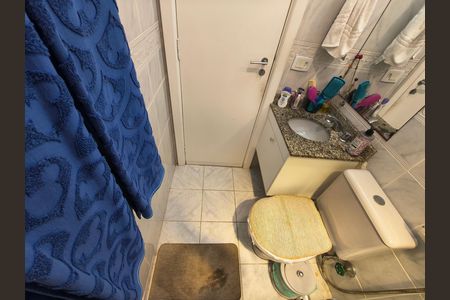 Apartamento à venda com 167m², 4 quartos e 2 vagas Apartamento à venda com 167m², 4 quartos e 2 vagasBanheiro Social 2