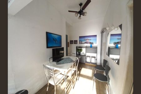 Sala Living de apartamento para alugar com 1 quarto, 44m² em Centro, São Vicente
