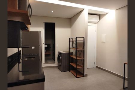 Cozinha - lava e seca e ar condicionado de kitnet/studio para alugar com 1 quarto, 30m² em Tatuapé, São Paulo