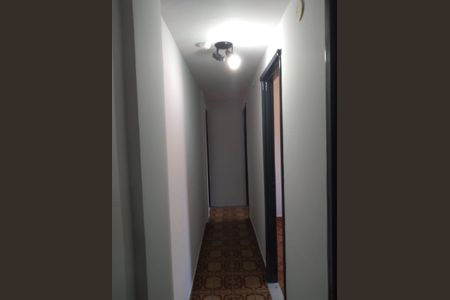 Corredor de apartamento para alugar com 3 quartos, 60m² em Praia da Bandeira, Rio de Janeiro