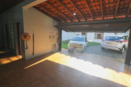 Casa à venda com 140m², 4 quartos e 2 vagasGaragem
