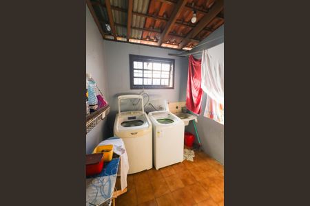 Casa à venda com 140m², 4 quartos e 2 vagasÁrea de Serviço