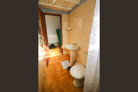 Casa à venda com 140m², 4 quartos e 2 vagasBanheiro 2