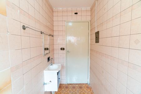 Casa para alugar com 75m², 2 quartos e 1 vaga Casa para alugar com 75m², 2 quartos e 1 vagaBanheiro