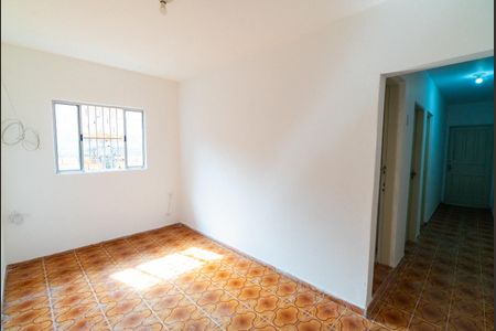Sala de casa para alugar com 2 quartos, 75m² em Jardim Lourdes, São Paulo
