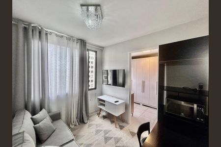 Sala  de apartamento para alugar com 2 quartos, 34m² em Jurubatuba, São Paulo