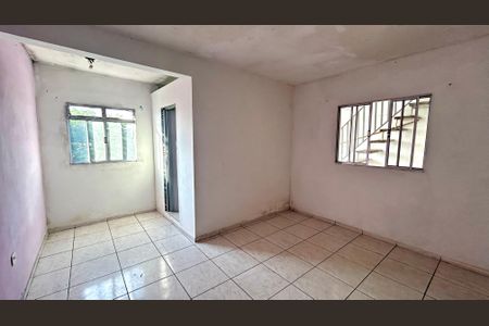 Sala/Quarto  de casa para alugar com 1 quarto, 30m² em Parque Maria Helena, Guarulhos