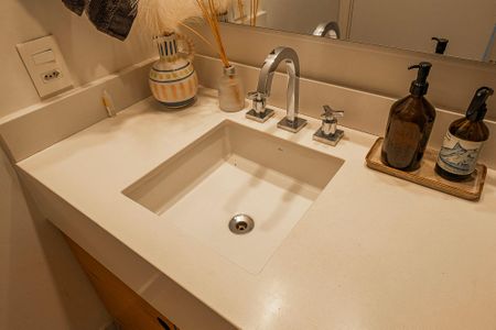 Apartamento para alugar com 101m², 2 quartos e 2 vagas Apartamento para alugar com 101m², 2 quartos e 2 vagasBanheiro