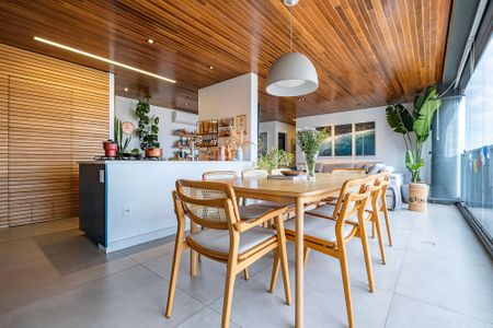 Apartamento para alugar com 101m², 2 quartos e 2 vagas Apartamento para alugar com 101m², 2 quartos e 2 vagasSala/Cozinha