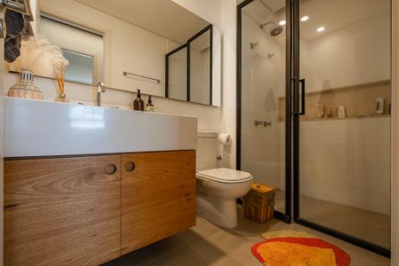 Apartamento para alugar com 101m², 2 quartos e 2 vagas Apartamento para alugar com 101m², 2 quartos e 2 vagasBanheiro