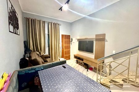 Sala de casa à venda com 2 quartos, 50m² em Vila Araguaia, São Paulo