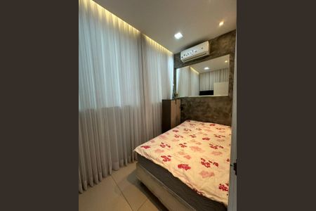 Quarto de casa para alugar com 4 quartos, 200m² em Vila Cristina, Contagem