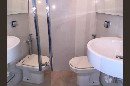 Apartamento à venda com 100m², 4 quartos e 2 vagasBanheiro 