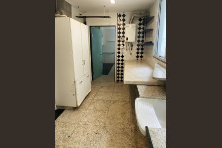 Apartamento à venda com 100m², 4 quartos e 2 vagasÁrea de Serviço