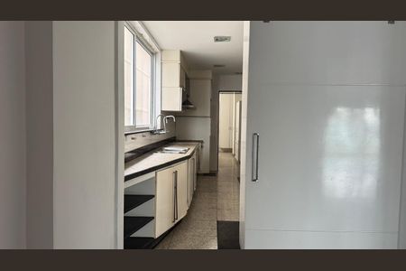 Apartamento à venda com 100m², 4 quartos e 2 vagasCozinha