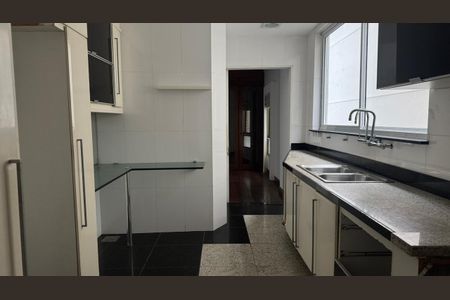 Apartamento à venda com 100m², 4 quartos e 2 vagasCozinha