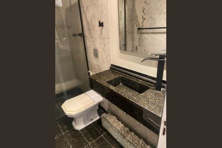 Apartamento à venda com 100m², 4 quartos e 2 vagasBanheiro 