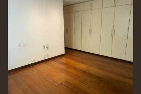 Apartamento à venda com 100m², 4 quartos e 2 vagasQuarto