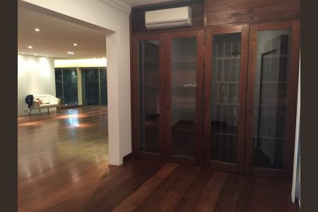 Apartamento à venda com 100m², 4 quartos e 2 vagasSala