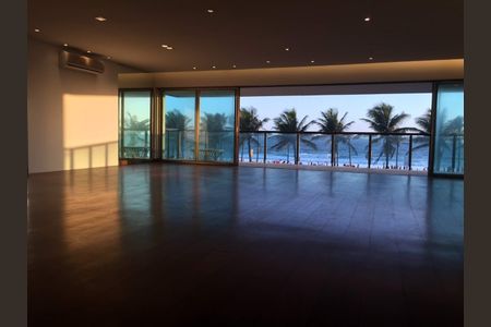 Apartamento à venda com 100m², 4 quartos e 2 vagasSala