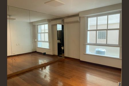 Apartamento à venda com 100m², 4 quartos e 2 vagasSala