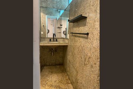 Apartamento à venda com 100m², 4 quartos e 2 vagasBanheiro 