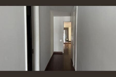 Apartamento à venda com 100m², 4 quartos e 2 vagasCorredor