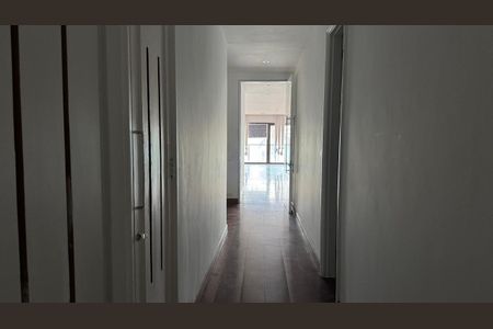 Apartamento à venda com 100m², 4 quartos e 2 vagasCorredor