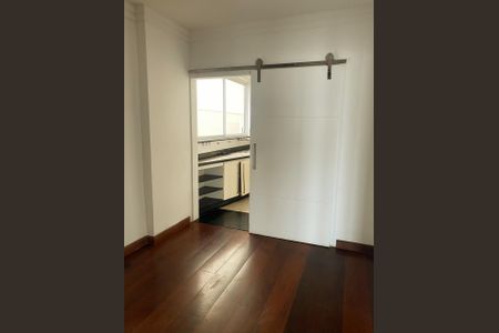 Apartamento à venda com 100m², 4 quartos e 2 vagasQuarto