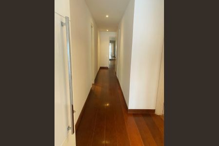 Apartamento à venda com 100m², 4 quartos e 2 vagasCorredor
