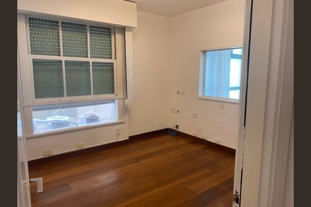 Apartamento à venda com 100m², 4 quartos e 2 vagasQuarto 