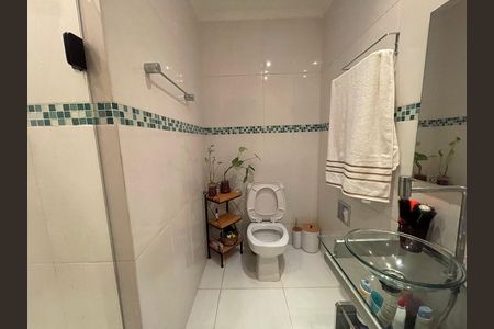 Casa à venda com 80m², 2 quartos e 2 vagas Casa à venda com 80m², 2 quartos e 2 vagasBanheiro