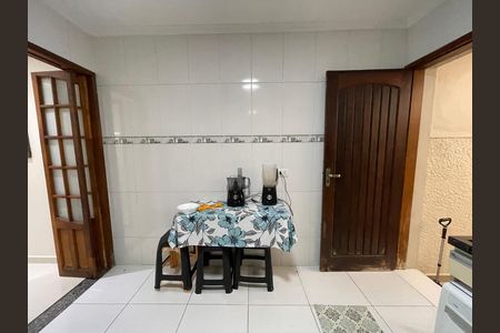 Casa à venda com 80m², 2 quartos e 2 vagas Casa à venda com 80m², 2 quartos e 2 vagasCozinha