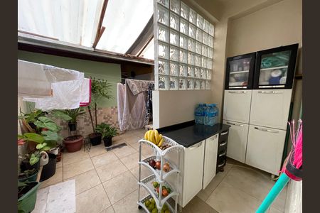 Casa à venda com 80m², 2 quartos e 2 vagas Casa à venda com 80m², 2 quartos e 2 vagasQuintal