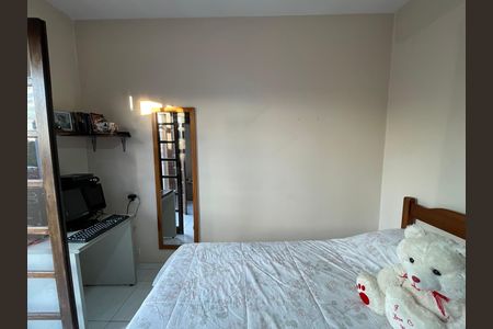 Casa à venda com 80m², 2 quartos e 2 vagas Casa à venda com 80m², 2 quartos e 2 vagasQuarto 1