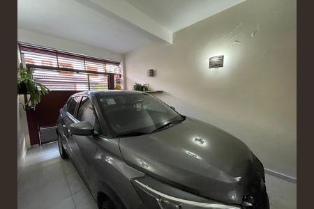 Casa à venda com 80m², 2 quartos e 2 vagas Casa à venda com 80m², 2 quartos e 2 vagasGaragem