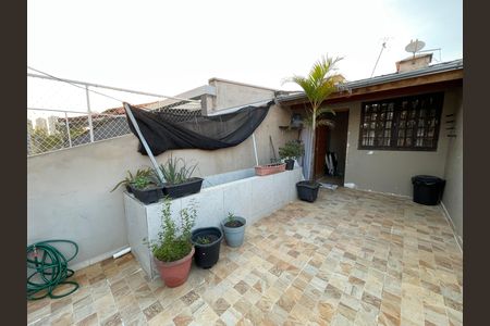 Casa à venda com 80m², 2 quartos e 2 vagas Casa à venda com 80m², 2 quartos e 2 vagasVaranda Quarto 2