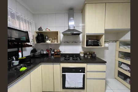 Casa à venda com 80m², 2 quartos e 2 vagas Casa à venda com 80m², 2 quartos e 2 vagasCozinha