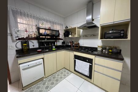 Casa à venda com 80m², 2 quartos e 2 vagas Casa à venda com 80m², 2 quartos e 2 vagasCozinha