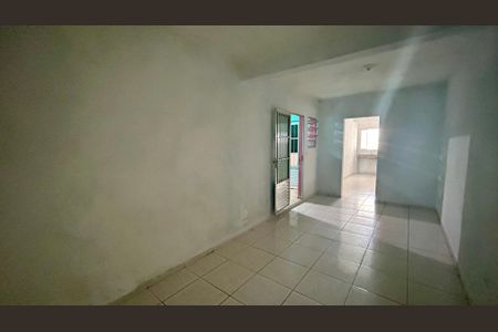 Sala/Quarto  de casa para alugar com 1 quarto, 38m² em Parque Maria Helena, Guarulhos