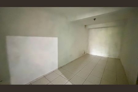 Sala/Quarto  de casa para alugar com 1 quarto, 38m² em Parque Maria Helena, Guarulhos