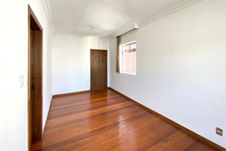 Sala de apartamento para alugar com 3 quartos, 90m² em Santo Antônio, Belo Horizonte