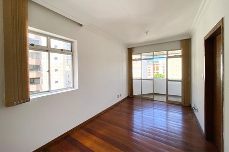 Sala de apartamento para alugar com 3 quartos, 90m² em Santo Antônio, Belo Horizonte