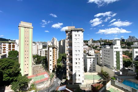 Apartamento para alugar com 90m², 3 quartos e 2 vagas Apartamento para alugar com 90m², 3 quartos e 2 vagasVista do Quarto 3