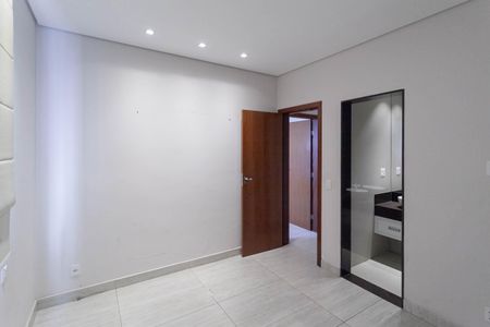 Apartamento para alugar com 80m², 3 quartos e 1 vagaSuíte 