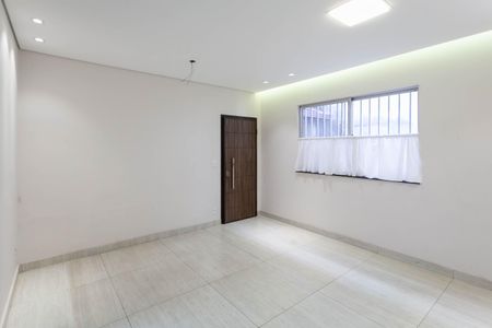 Sala de apartamento para alugar com 3 quartos, 80m² em Planalto, Belo Horizonte