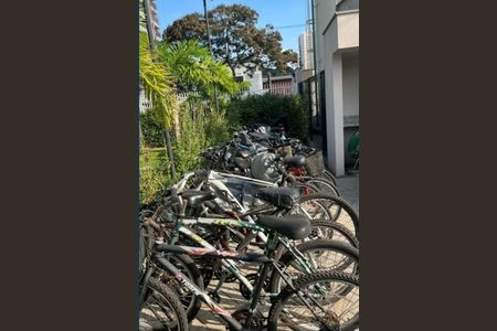 Apartamento à venda com 28m², 1 quarto e sem vaga Apartamento à venda com 28m², 1 quarto e sem vagaBicicletário