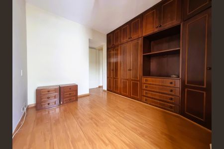 Apartamento para alugar com 68m², 2 quartos e 2 vagasFoto 01