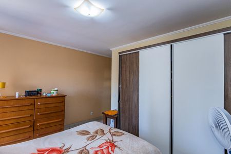 Casa à venda com 280m², 3 quartos e 3 vagas Casa à venda com 280m², 3 quartos e 3 vagasSuite