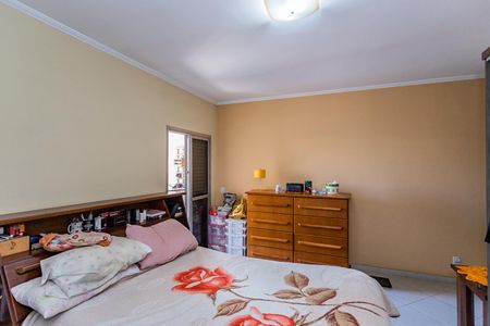 Casa à venda com 280m², 3 quartos e 3 vagas Casa à venda com 280m², 3 quartos e 3 vagasSuite